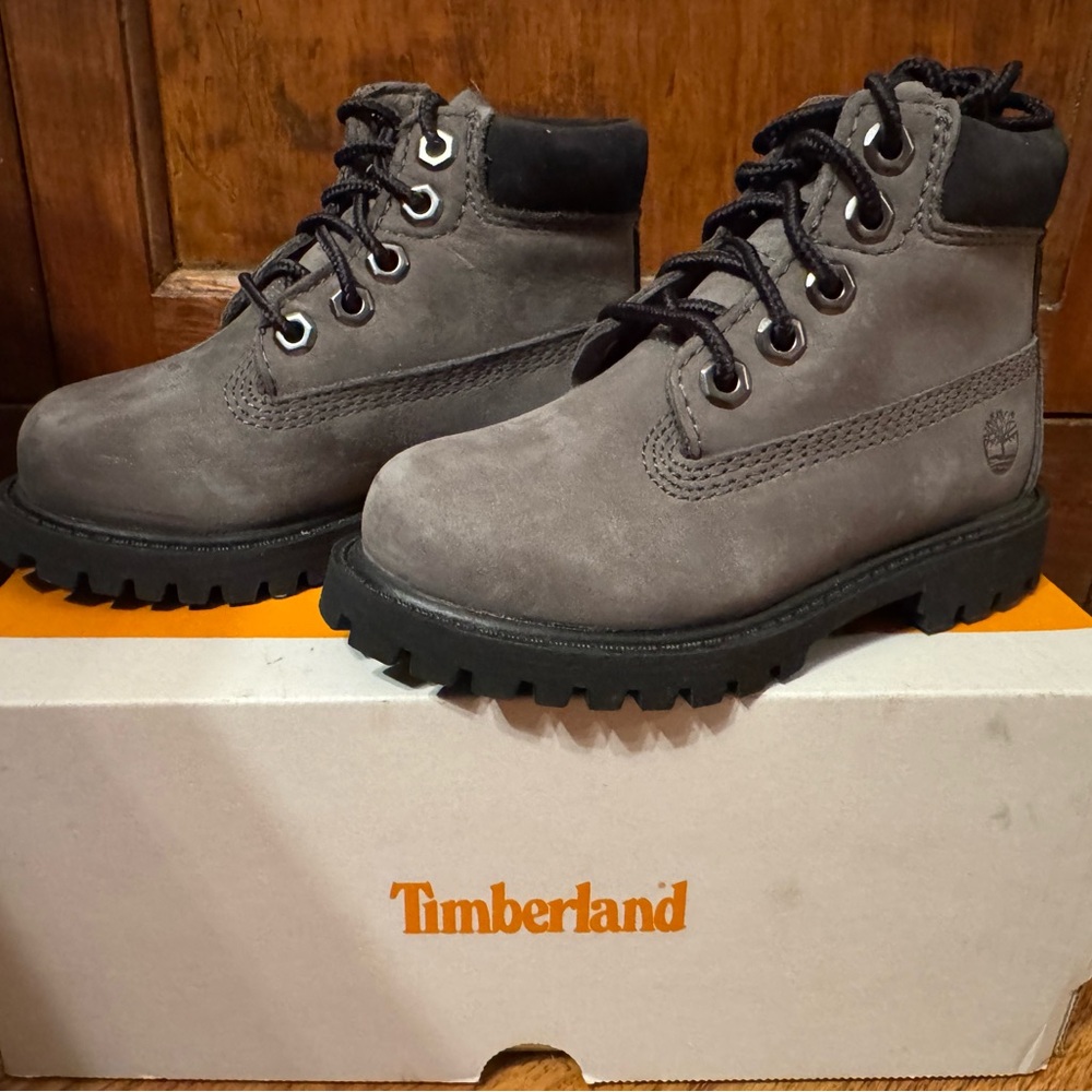 NEW Timberland toddler Gray Boots